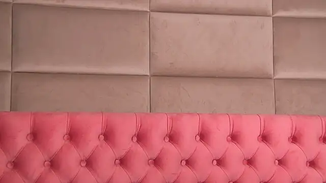 ElaraMorel élő XXX-chatje