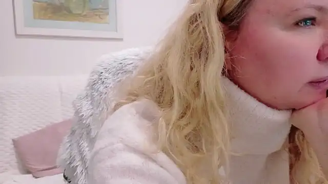 Sarah4you's Live XXX Chat