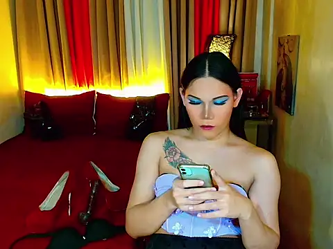 Kelly_Shemale's Live XXX Chat