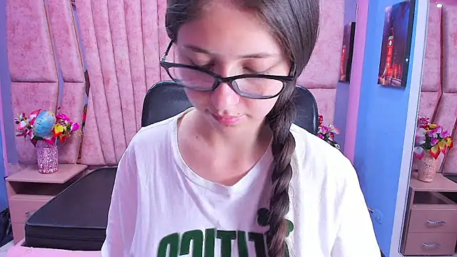 Онлайн чат XXX sarah_sweett_