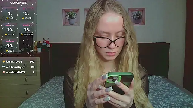 Lily__Devil: απευθείας συνομιλία ΧΧΧ