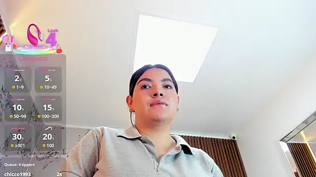 NAHOMIROSSE 现场XXX聊天