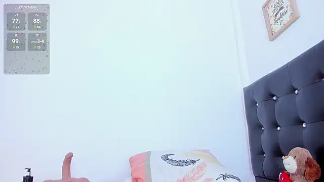 EmmaRogers 现场XXX聊天