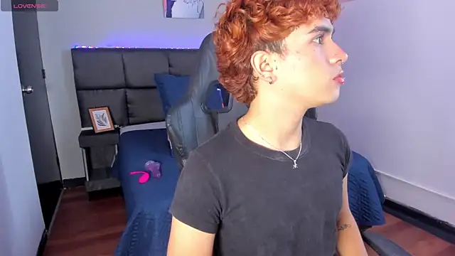 Czat XXX na żywo – Aiiden_15