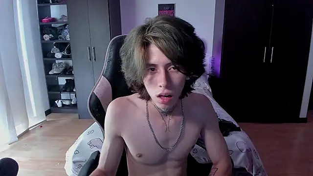 xIce_Boy Live XXX-chat