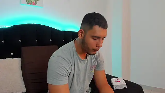 ander_montoyaa Live XXX Chat