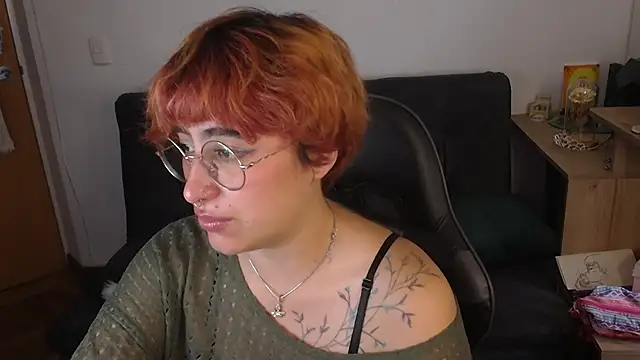 Miacatsito3: απευθείας συνομιλία ΧΧΧ