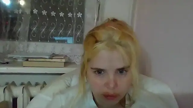 HornyElena's Webcam Show