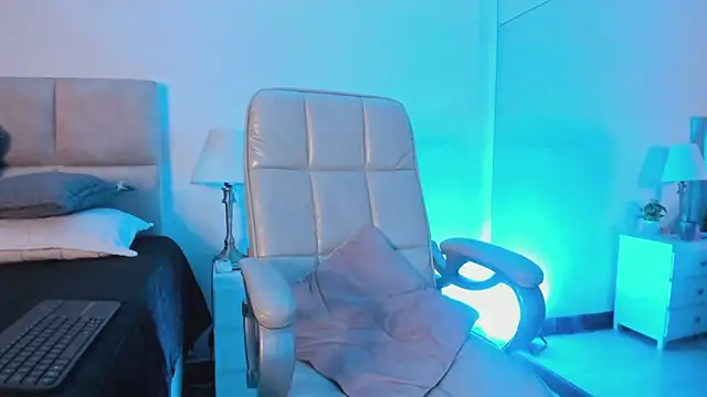 JulietaFerrer_: απευθείας συνομιλία ΧΧΧ