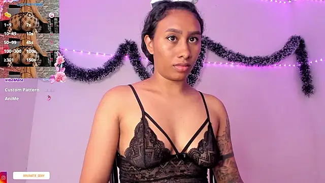 sexy_brunette_12's Live XXX Chat