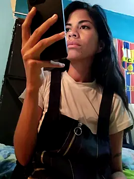 Show modela Chiquitoperopeligroso4 na web-kameri