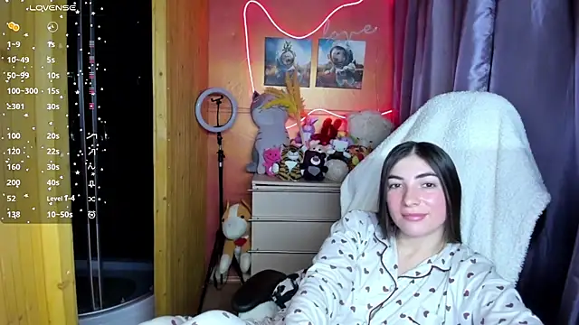 Fiery_Brunette_'s Live XXX Chat