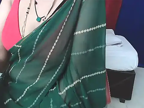 sunitha-3's Live XXX Chat