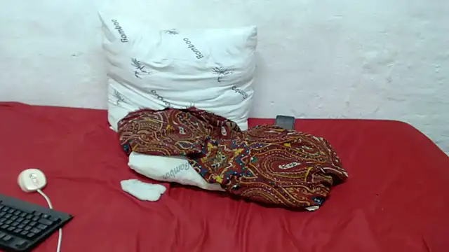 Pertunjukan Kamera Web Thickchocolatex2