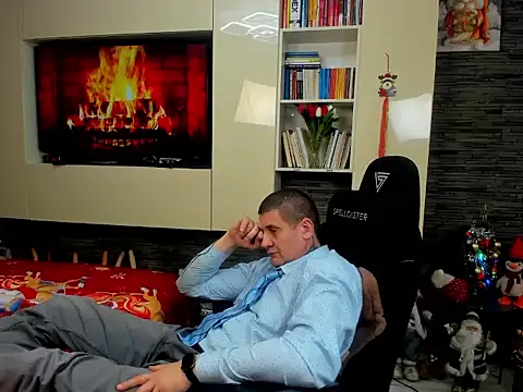 SpartacusDaddy48's Webcam Show