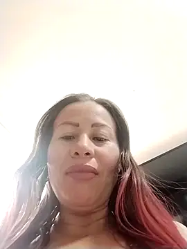 LaraCaliente 现场XXX聊天