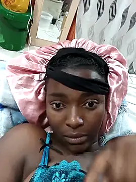 Chat XXX en directo de ShyNaughtyBabe