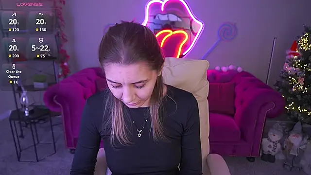 GinnyQueen's Live XXX Chat