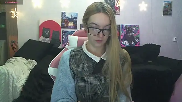 SecretSophia's Live XXX Chat