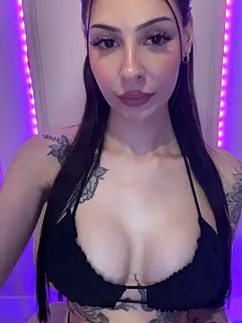 XXX chat uživo modela Sassy-Susie