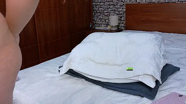 Онлайн чат XXX CuteBlondeMe