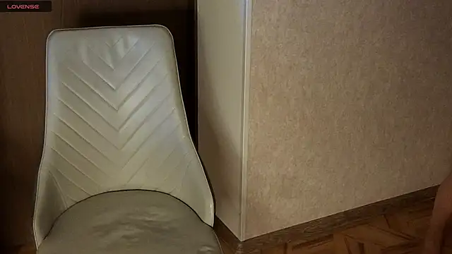 Czat XXX na żywo – NoFace_Model