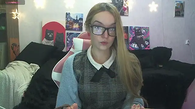 SecretSophia's Live XXX Chat