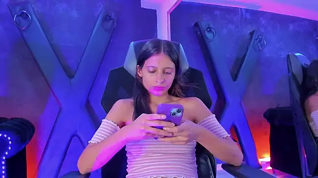 Онлайн чат XXX Agathaargent_