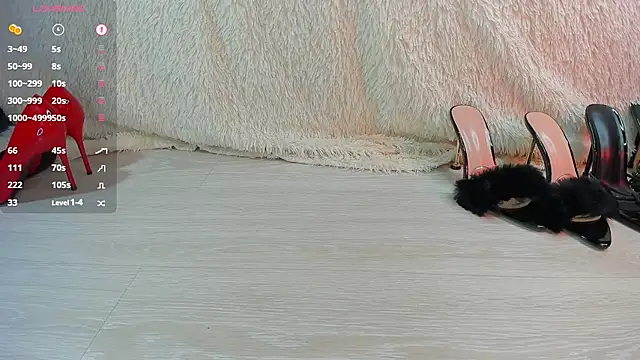 Онлайн чат XXX queens_nylon