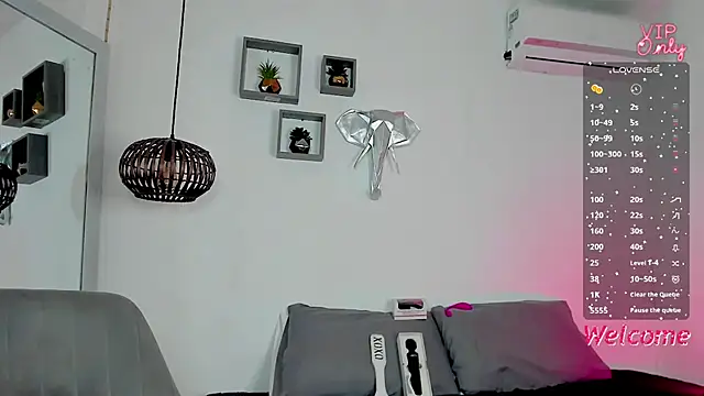 AmberAdams_のライブXXXチャット