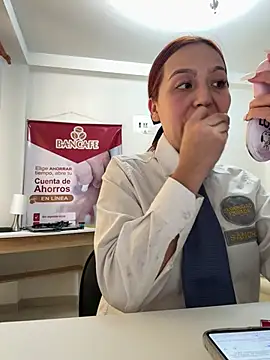 Czat XXX na żywo – Emily-7_