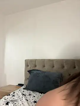 IrisBlues' Live XXX Chat