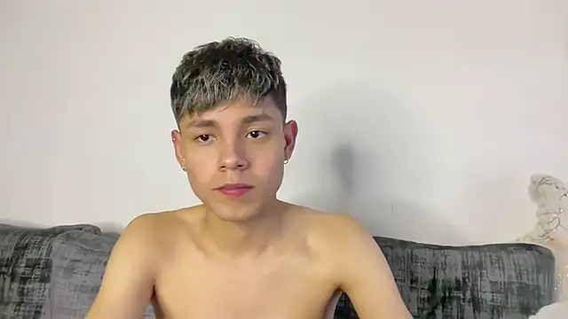 Pokazy przed kamerką – Andy_Belier23