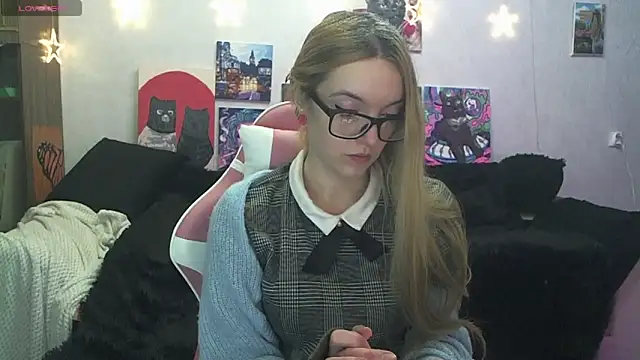 SecretSophia live XXX chat