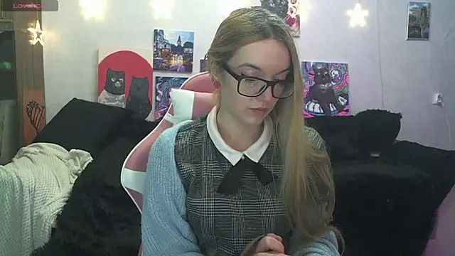 SecretSophia's Live XXX Chat