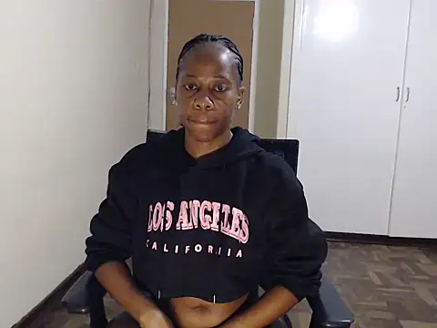 QUEENMANDYY's Live XXX Chat