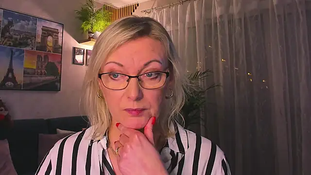 vanessa_chat's Webcam Show