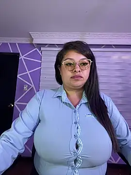 MiiaaJoness Live XXX-Chat