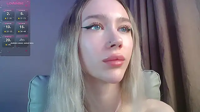 XXX chat uživo modela Des_ch