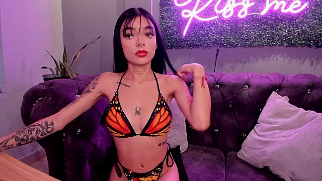 scarlettvelvet_'s Live XXX Chat