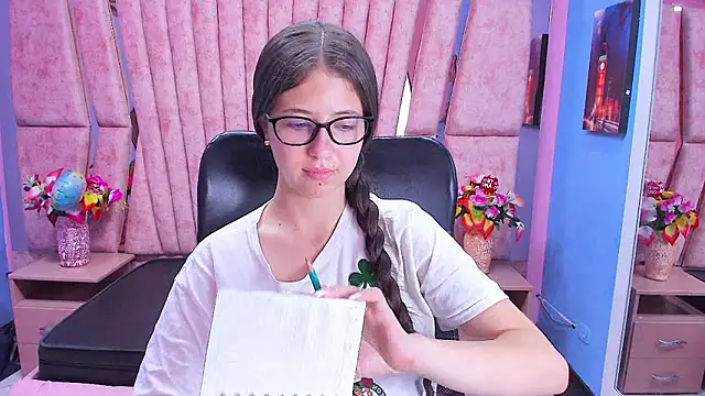 sarah_sweett_'s Live XXX Chat