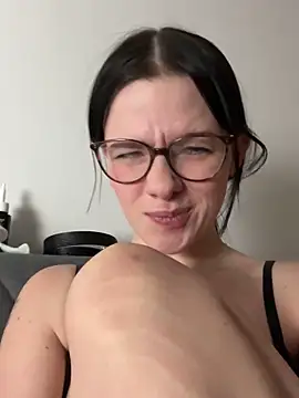 RoxiBlack's Live XXX Chat