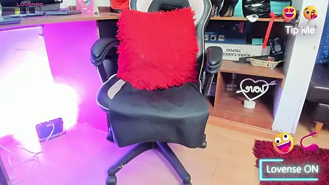 Chat XXX en directo de LiaTaylorr