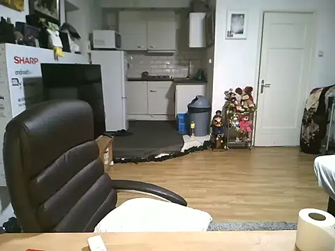 mihaimichael Adlı Modelin Canlı XXX Sohbeti