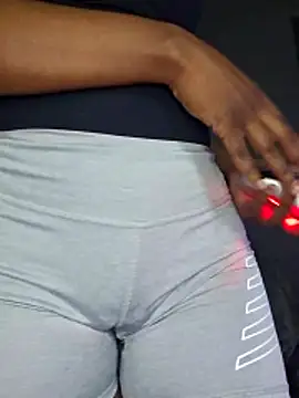 FreakyyCrystalx's Live XXX Chat