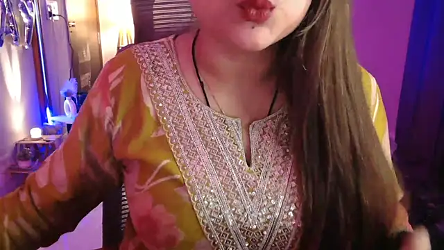 Mitikaan Live XXX chat