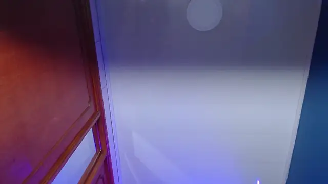 Онлайн чат XXX milu23__