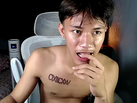 naughtyboyloy_0 Webcam show