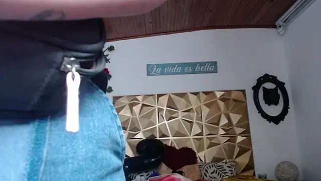 poison_doll2's Live XXX Chat