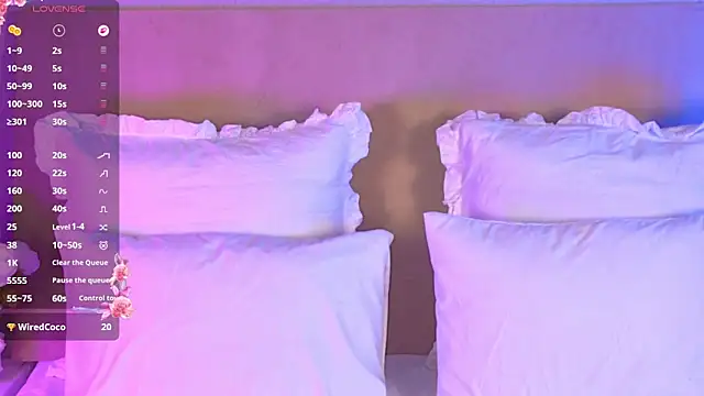 Živý XXX chat CarolaineMyers